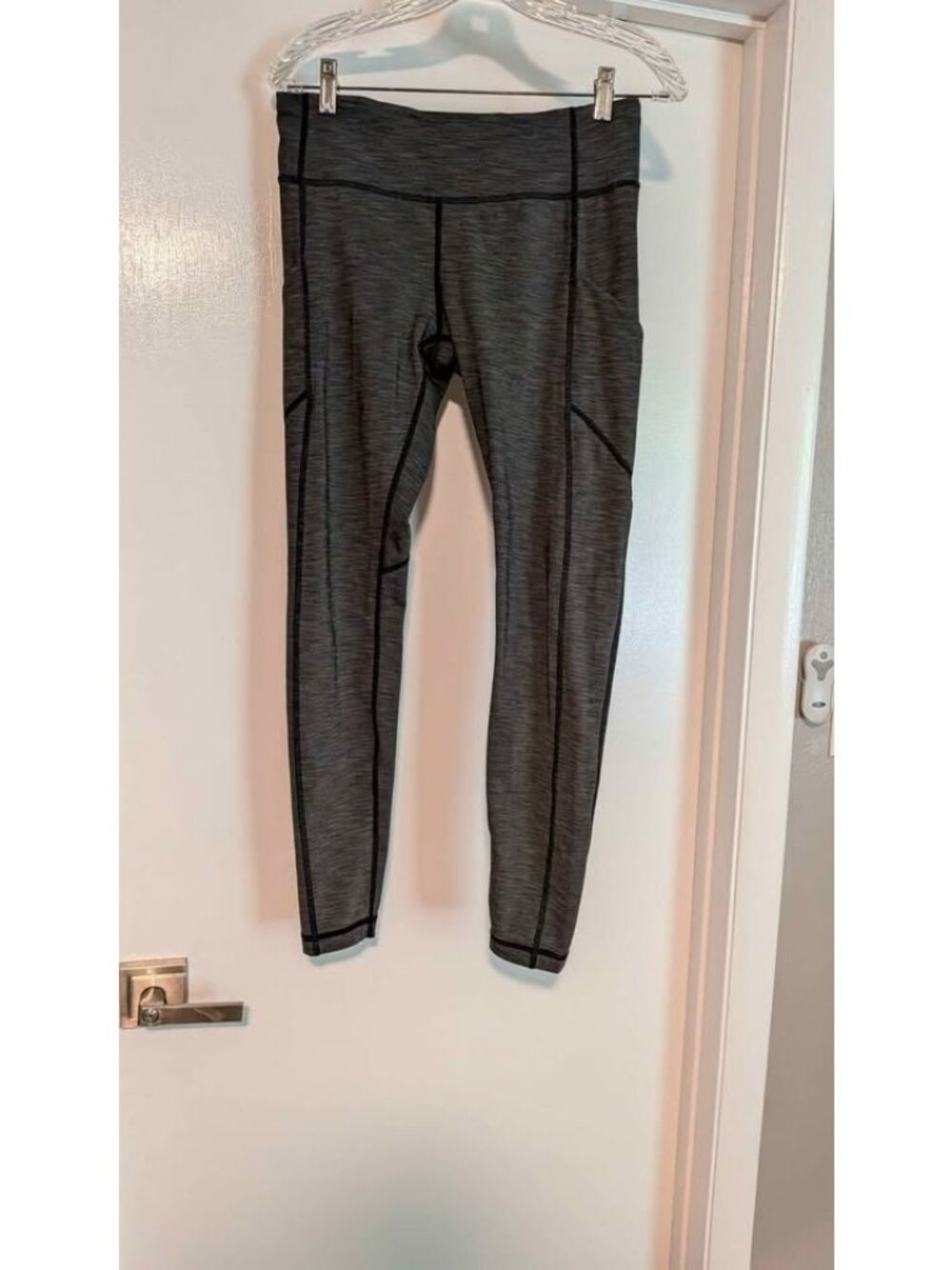 Lululemon Speed Tight V Women's Size 8 Heathered Black